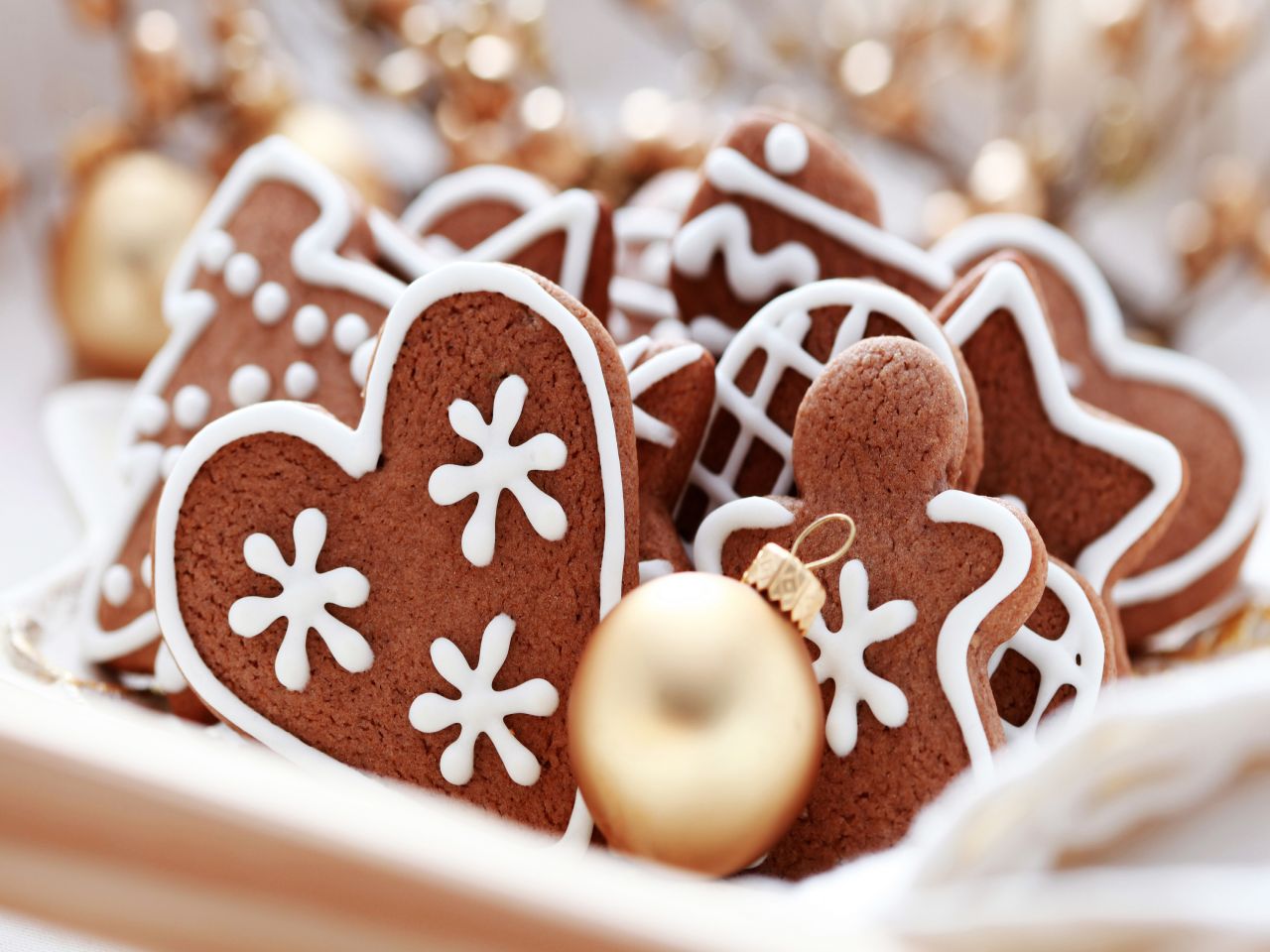 christmas-and-happy-new-year-gingerbread-heart_1280x960_94309